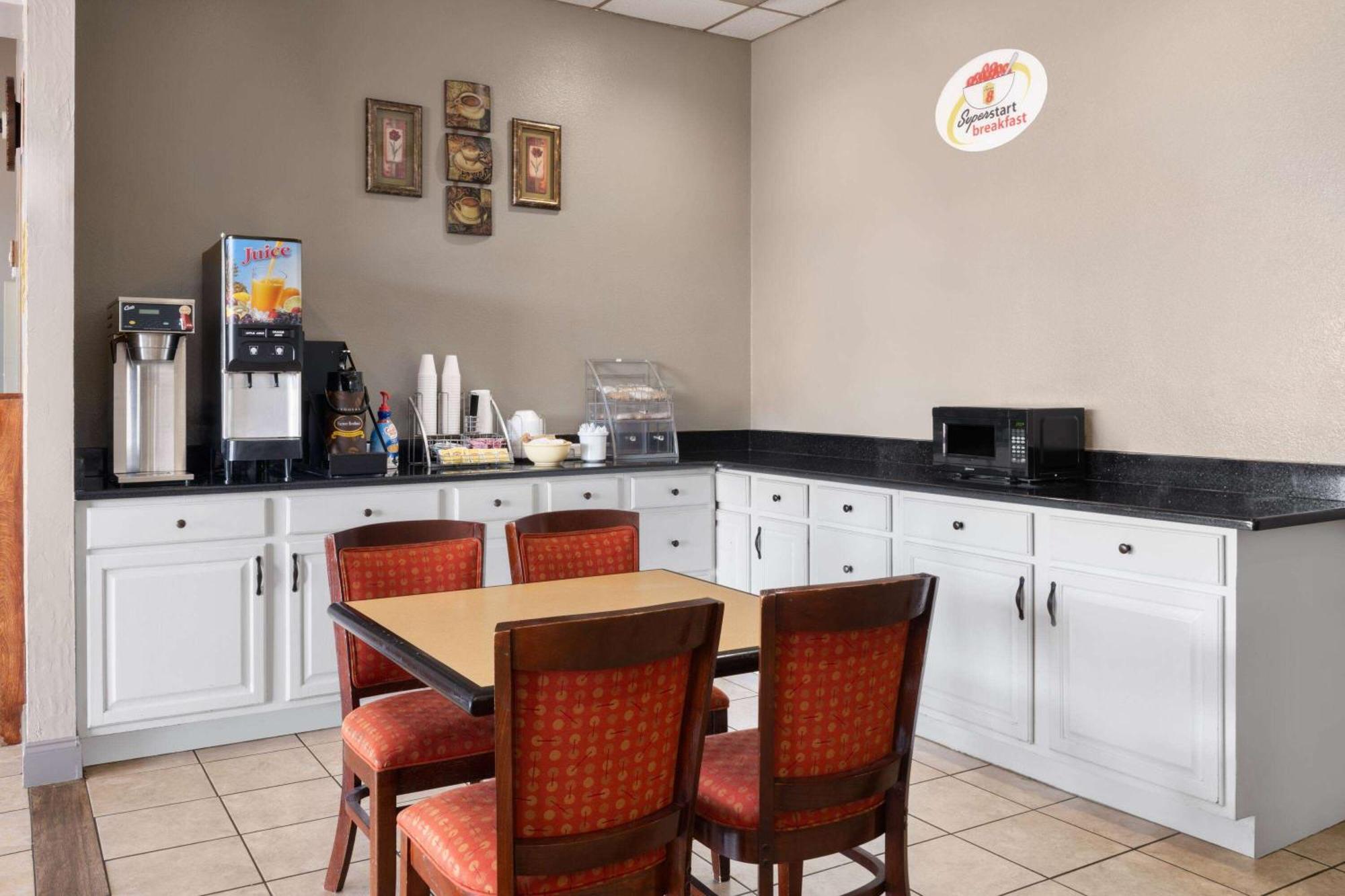 Motel Super 8 By Wyndham Longview/North Esterno foto